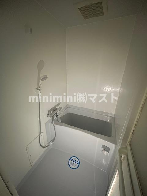 B-RISE新町の浴室