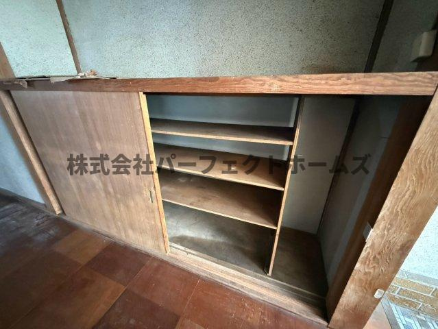堀溝3丁目テラスハウス　賃貸の収納|十分な収納スペースがあります