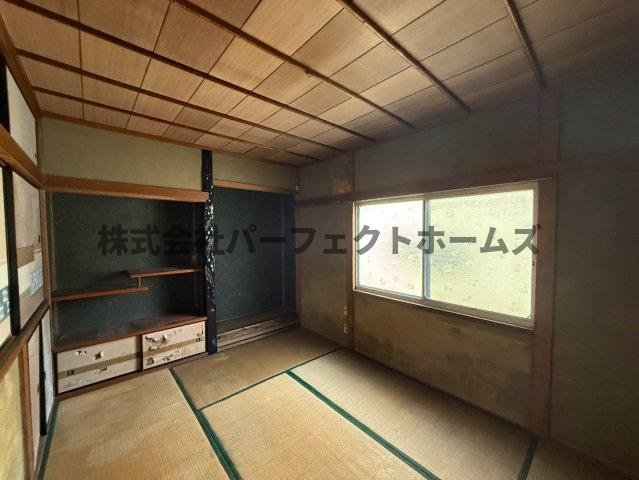 堀溝3丁目テラスハウス　賃貸の和室|和室、ちょっとしたくつろぎスペースにいかがでしょうか