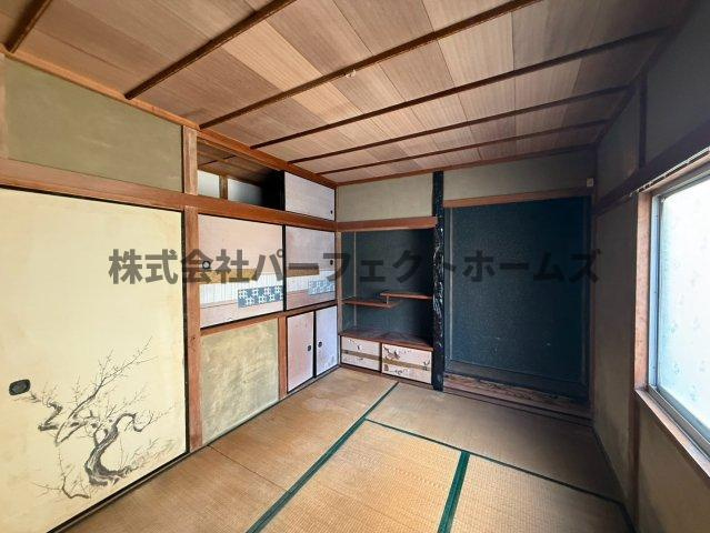 堀溝3丁目テラスハウス　賃貸の和室|和室ならではの温かな和の空間で寛ぎの時間を過ごせます