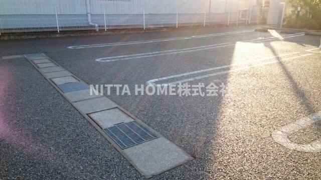 サンヒルズＡの駐車場|敷地内駐車場も完備◎