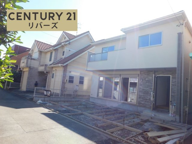 名古屋市南区白水町の新築一戸建の前面道路含む現地写真|☆限定１棟☆　　新価格！！　いつでも見学できます♪（お問合せ当日、平日、水曜、夜間でもＯＫ）　駐車並列３台可能！　５ＬＤＫ♪　ＷＩＣなど収納豊富！　長期優良住宅認定物件！