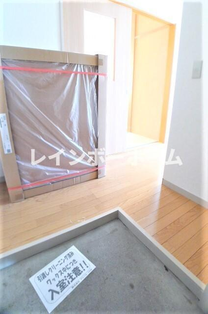 サニーハイツ大栄の玄関