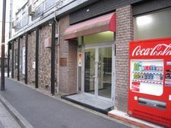 敷地内自動販売機あり