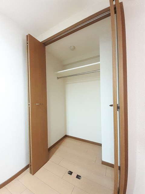 藤沢市善行１丁目の賃貸マンションの収納