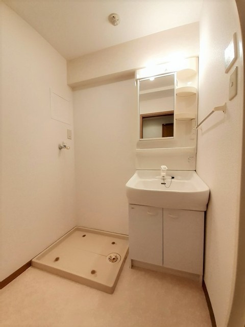 藤沢市善行１丁目の賃貸マンションの洗面所