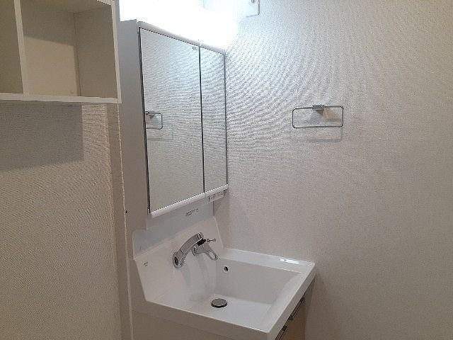 ブルーローズの洗面所