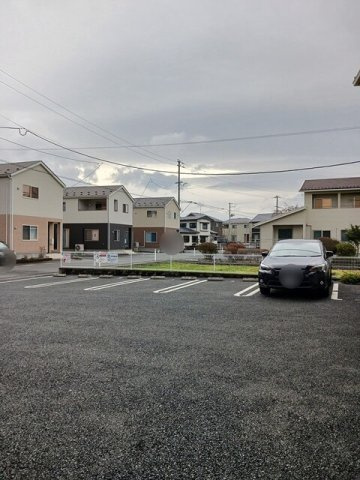 プリムヴェール大館の駐車場