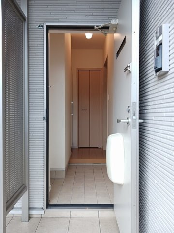 プリムヴェール大館の玄関