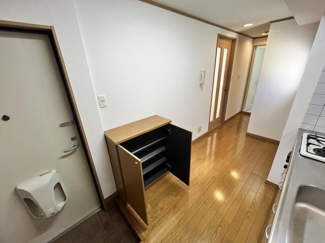 【玄関】 | 寺町Vivienda(テラマチビビエンタ)