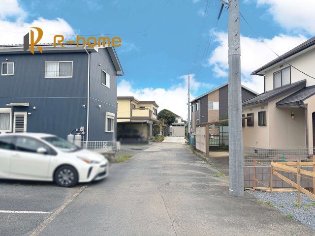 石岡市石岡4期　新築戸建て　2号棟の前面道路含む現地写真|周辺環境も併せて案内致します♪
閑静な住宅地で笑顔あふれる新生活！
ぜひ現地へお越しください♪