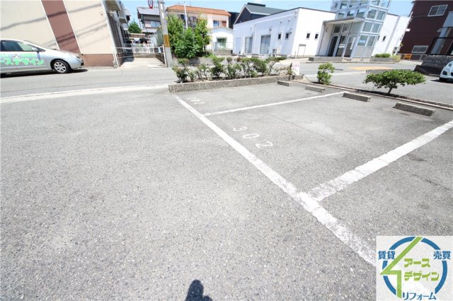 ヴェ―デルカーサ―の駐車場