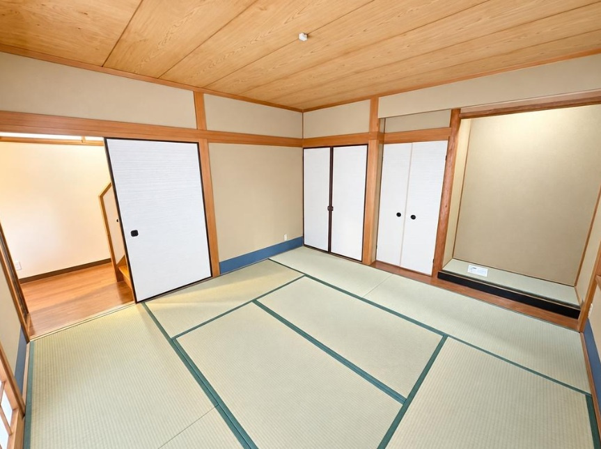 南春日丘5丁目の和室