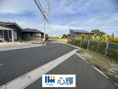 【前面道路含む現地写真】 | 心輝タウン草江／土地・96坪（7号地） | 現地(2025年10月19日撮影）