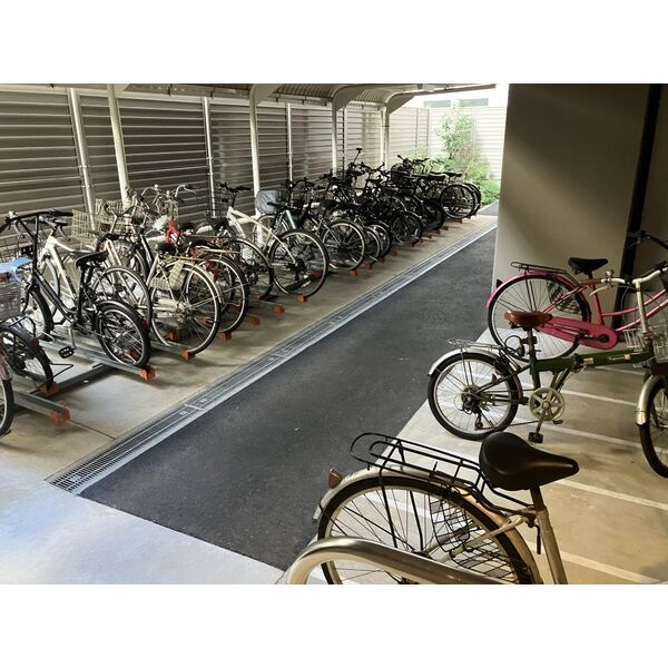 エスリードコート阿倍野昭和町の駐車場