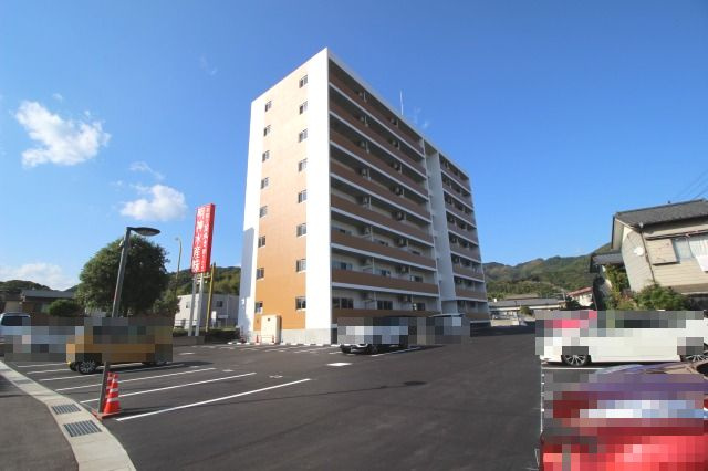 高知インターマンションの外観