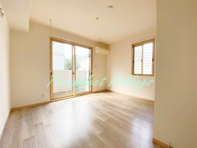 藤沢市辻堂元町４丁目のアパートの居間・リビング