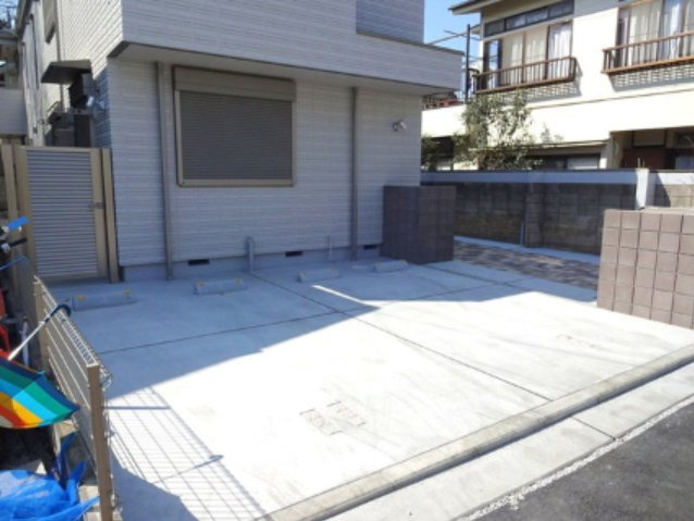 シュロス小金井の駐車場|★敷地内駐車場★