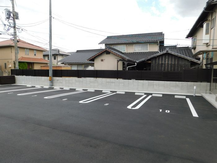 グラスペディアの駐車場
