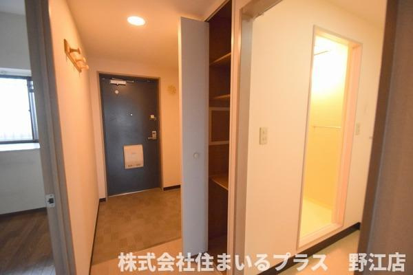 サンライト鶴見の玄関