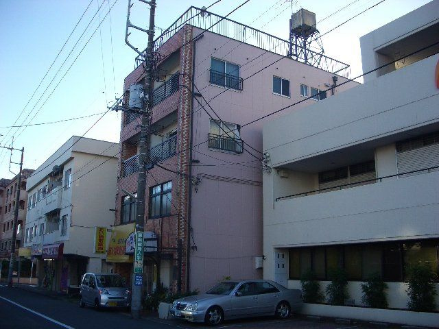 鳥海ビルの外観