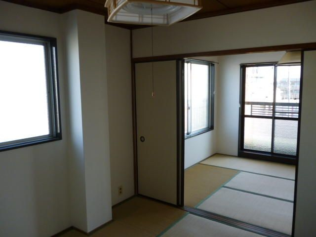 鳥海ビルの寝室