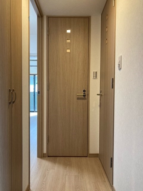 ルーブル中板橋伍番館の玄関