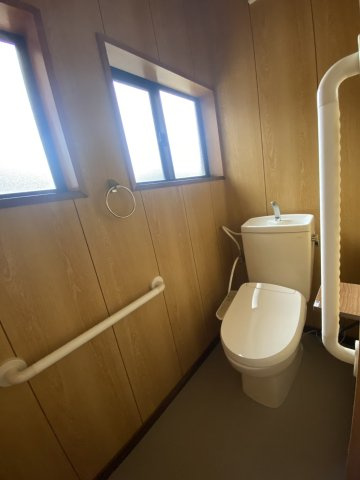 寺尾上5丁目戸建てのトイレ