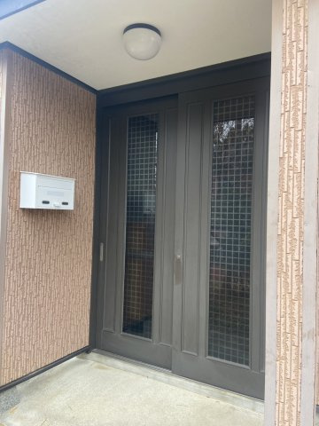 寺尾上5丁目戸建てのエントランス