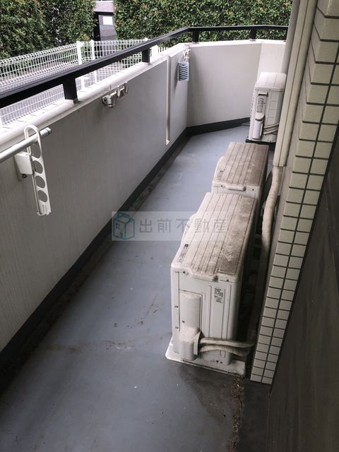 コンフォルト池袋のバルコニー