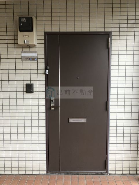コンフォルト池袋の玄関