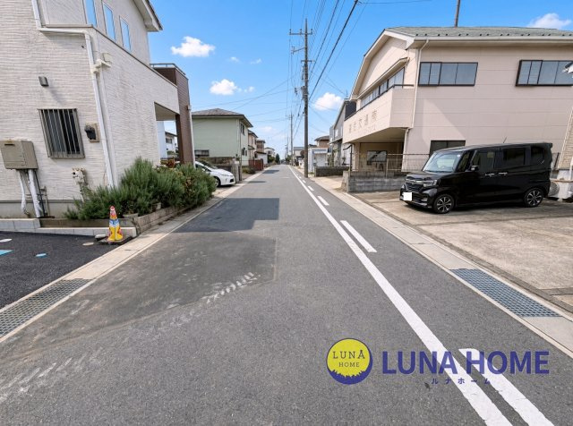 牛久市上柏田第9　新築戸建の前面道路含む現地写真|本日ご見学希望の方は、「029-828-4413」までお電話、もしくは「見学予約する」ボタンからお問い合わせください♪