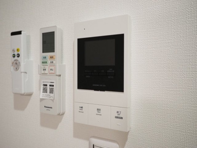 【セキュリティ】 | ウェルスクエア万代東 | モニター付きインターホンです