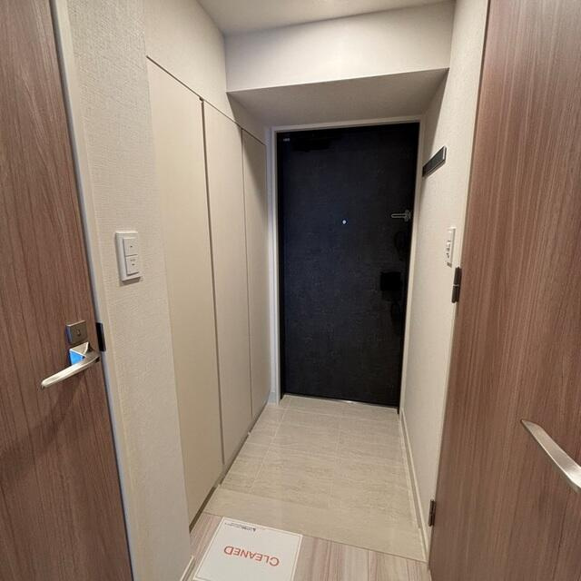 パークアクシス新宿百人町の玄関