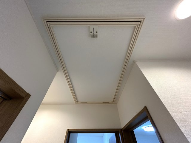 2014年築の築浅住宅！20帖の広々LDKで家族団らんのお時間を♪小・中学校は徒歩10分以内なので子育て環境◎な『リフォーム／南区永田北3丁目中古戸建』の収納|便利な収納スペースです