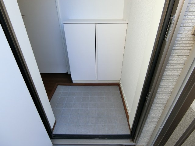 【玄関】 | プラージュ鶴間(プラージュツルマ)