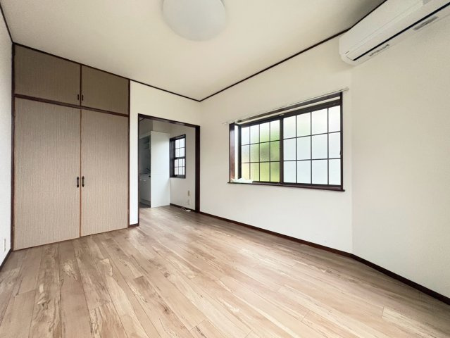 【寝室】