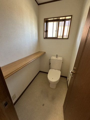 浜松市中央区三方原町の中古一戸建のトイレ