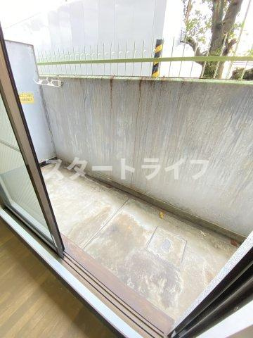 大阪市淀川区木川東３丁目の賃貸マンションのバルコニー