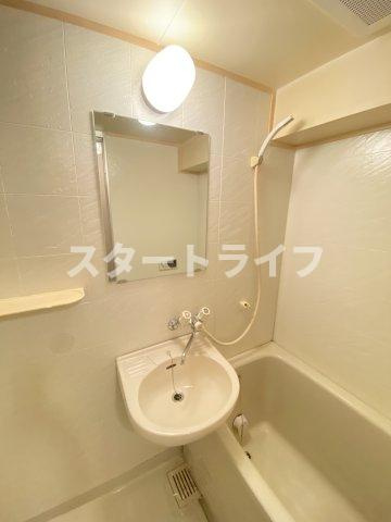 大阪市淀川区木川東３丁目の賃貸マンションの洗面所