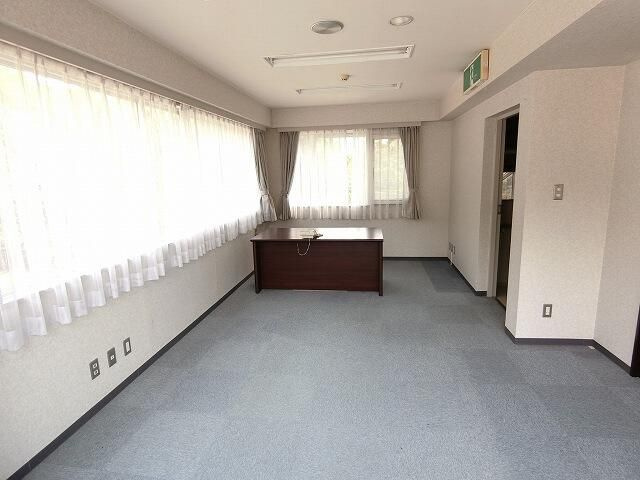 佐野川ビルの内装