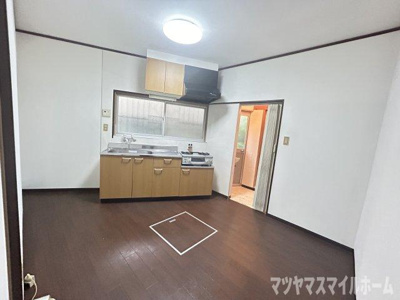 【居間・リビング】 | 寺川4丁目戸建賃貸