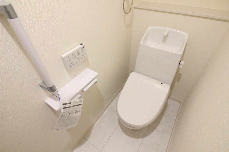 西市戸建てのトイレ
