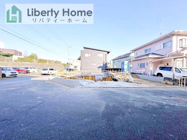 土浦市永国東町2期　新築戸建の前面道路含む現地写真
