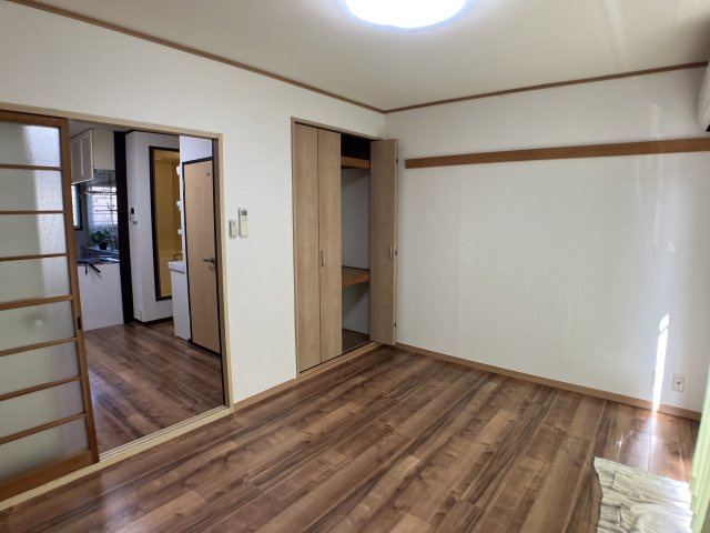サンビレッジ美浜ⅠCの洋室|別部屋同間取りのお写真となります。参考にご覧くださいませ。