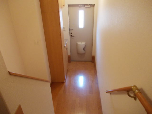 メゾンソレイユの玄関