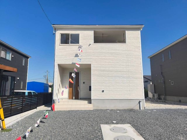 クレイドルガーデン　南区富合町大町第5　1号棟の外観|シックな色合いを基調としたシンプルさに際立つデザイン性の外観です