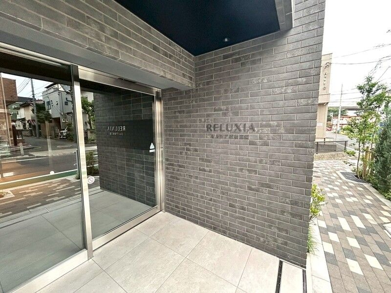 RELUXIA板橋三園のエントランス