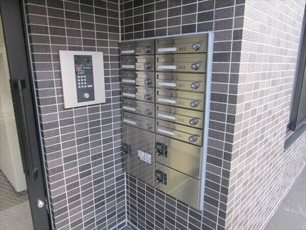 【エントランス】ラメゾン麻生