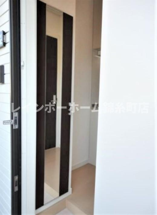 Le premier Houeiの玄関